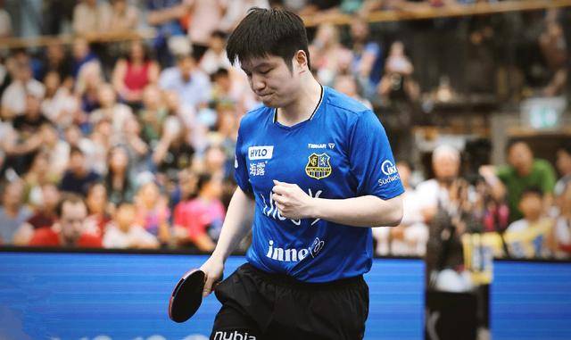 多变的发球 多变的发球