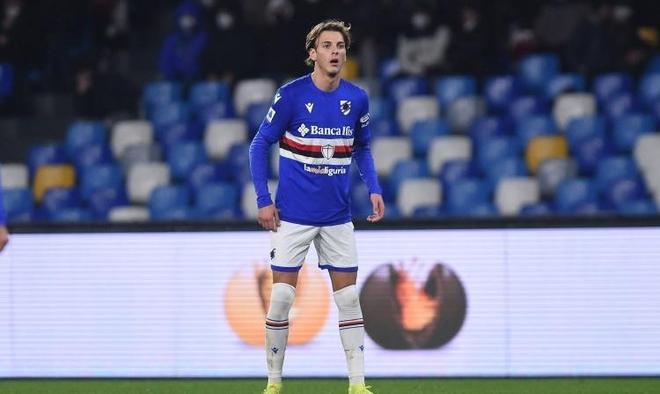 对战中便显 对战中便显