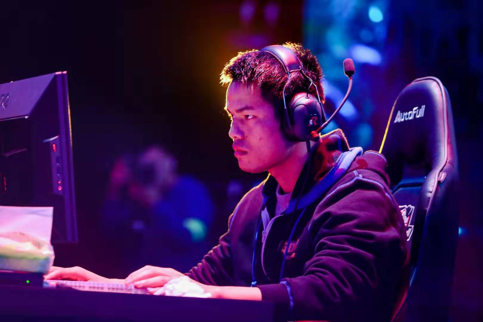 的见解和策 的见解和策