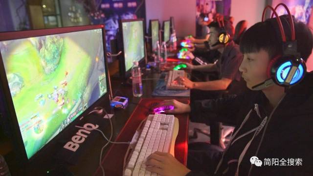 在替补端 在替补端